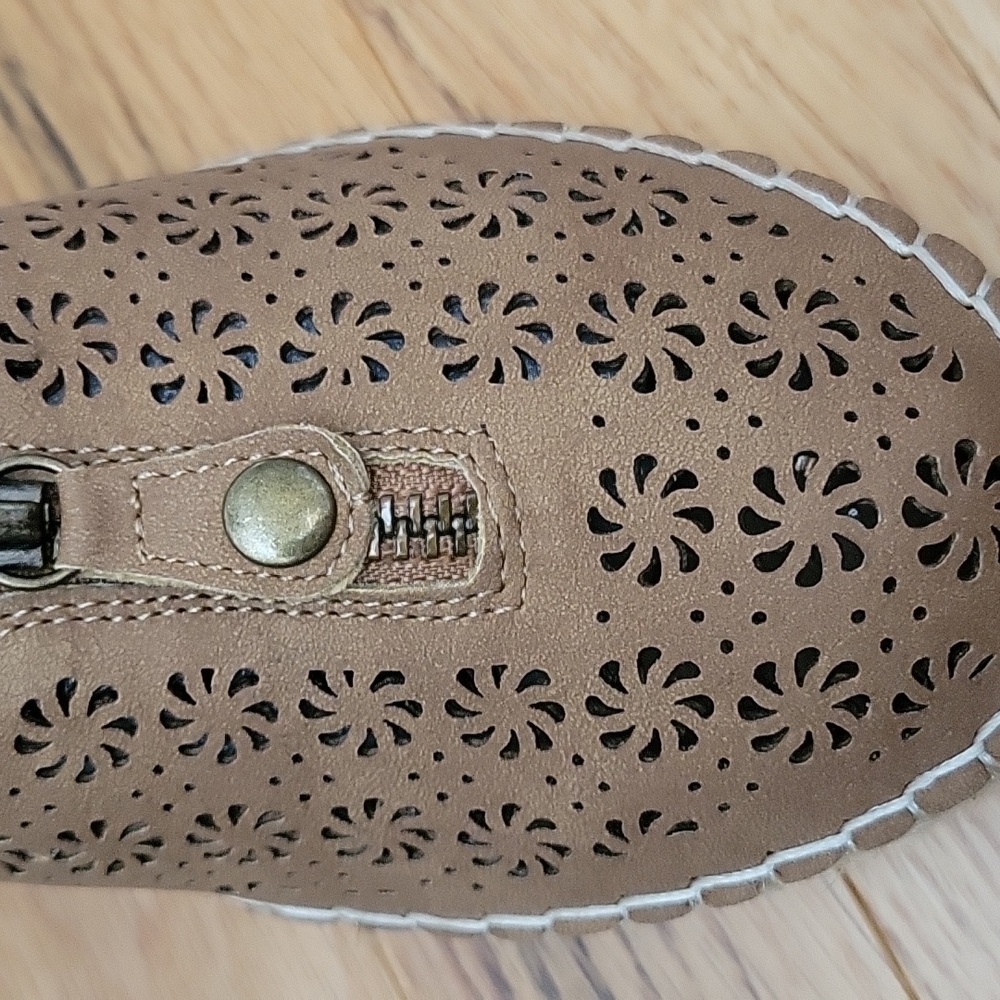 NIB!! Easy Street Zenon Women’s Espadrille Slip-On Shoes - Picture 9 of 9